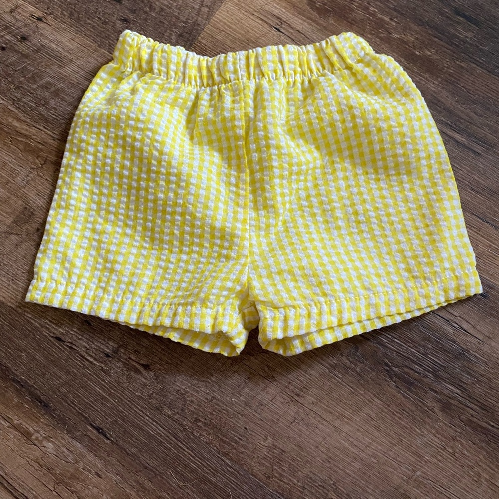 Yellow Elastic Waist Shorts with Geometric Pattern